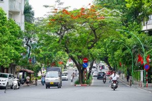 phân lô quân đội #tâyhồ ô tô chạy vòng quanh- gara ô tô dân xây nở hậu vượng khí kinh doanh