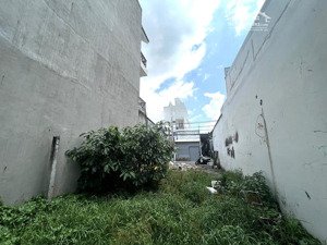 còn xót lại lô đất lọt khe ql13 cũ- hẻm xe tải- sổ hồng riêng 100m (5m x 20m)- chỉ : 5,7 tỷ tl