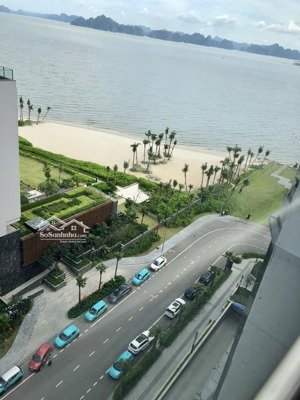 bán căn hộ 2pn 75m2 view biển tòa alacarte hạ long. trước mặt là bãi tắm marina trung tâm bãi cháy