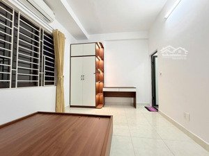 chủ cần tiền bán gấp. nhà đẹp phố phan văn trường. 2 mặt thoáng. 38m2. 6 tầng. vf3 đỗ cửa. 7.2 tỷ.