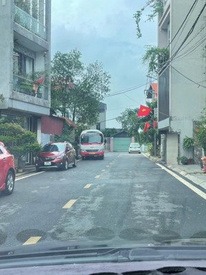 60m đất giãn dân vị trí siêu tiềm năng đường rộng mênh mông 2 bên vỉa hè rộng 3m kim chung đa-hn