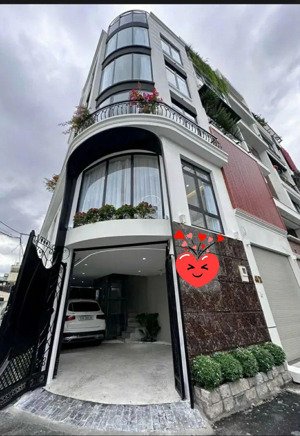 biệt thự siêu thông minh đẹp nhất khu vực 6 tầng đẳng cấp giá 14tỷ7