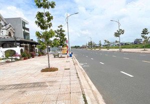 ra gấp lô diamond city 95m2 - nằm cạnh trường học, chợ, sổ sẵn, đất thổ cư 100%