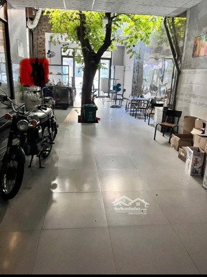 nhà mặt tiền hoàng hoa thám - 120m - lô góc kẹp kiệt - 2 tầng - gần ga đn - giá 17.8 tỷ