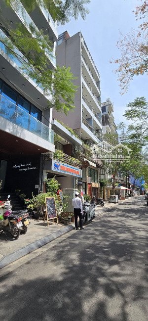 bán tòa chdv cao cấp mặt phố view hồ, trịnh công sơn, 210m2 x 8t x mt 7m, tầng hầm oto, 2 thoáng