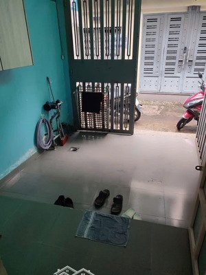 bán nhà c4 đường nguyễn văn tăng nhà một xẹt 5,5*19m nở hậu nhỉnh 5x tỷ