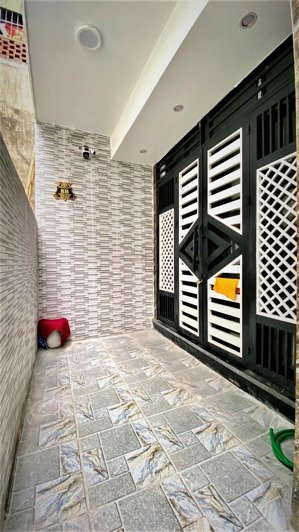 8.4 tỷ có nhà minh khai trung tâm thang máy full nội thất 