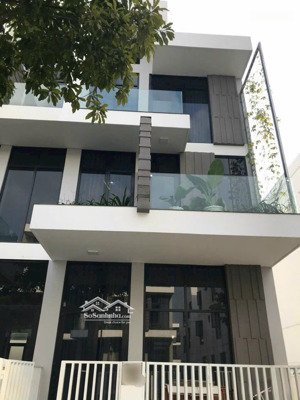 cần bán gấp nhà 3 tầng - dt: 7m x16m(112m2) - vị trí đẹp - giá đầu tư - nhỉnh 9 tỷ