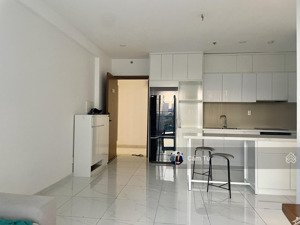 căn hộ 1 phòng ngủ giá chỉ 12.5 triệu / tháng có nội thất tại d''lusso liên hệ ms tú cata