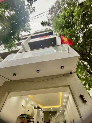 bán nhà thạch bàn 48m2-6 tỷ-full nội thất-2 thoáng vĩnh viễn-ô tô gần-giá đầu tư-pháp lý chuẩn