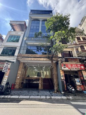 bán tòa văn phòng - mặt phố trường chinh -dòng tiền 2 tỷ/năm - 110m2 - 9 tầng -1 hầm- mt 6m- 53 tỷ