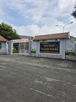 nhà đất vị trí đẹp đường 475 phước long b, đỗ xuân hợp chỉ từ 5 tỷ sổ hồng hẻm xe hơi.