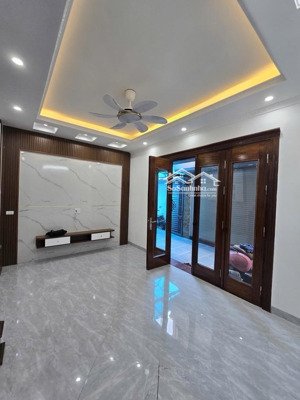 siêu phẩm nhà 5 tầng đẹp 1 nhà ra mặt phố thuỵ phương, bắc từ liêm 32m2 giá 7.5 tỷ