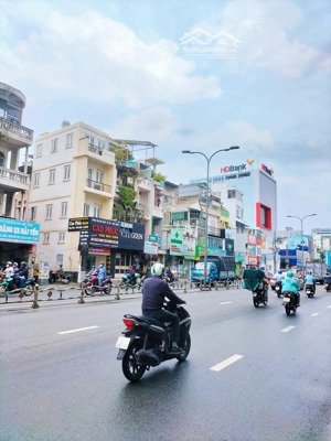 nhà mặt tiền phùng văn cung giao phan đăng lưu 3pn phân khúc 9tỷ