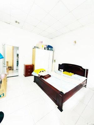 chỉ nhỉnh 4 tỷ!!! nhà đẹp nở hậu, hxh nguyễn hữu tiến, tân phú, 46m2 ngang 4m, 2 tầng.