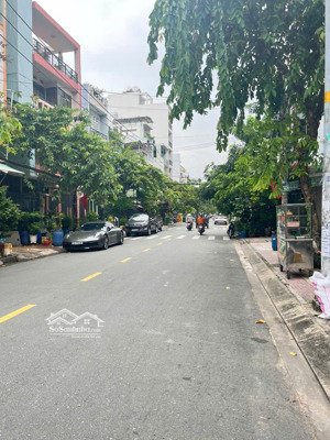 nhà mặt tiền chợ tân sơn nhì ngang gần 7m mà giá chỉ 12 tỷ. khu vực đông đúc kinh doanh tốt