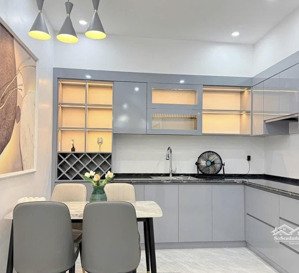 bán nhà mỹ đình 45m2 x 5 tầng, sát phố, dân xây ô tô đố cổng, nở hậu, tặng full nội thất chỉ 8.8 tỷ