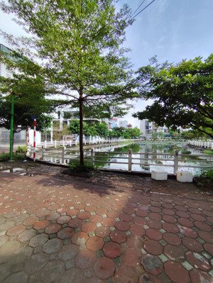 bán nhà phúc lợi mặt hồ ôtô tránh vỉa hè 65m² , mt 4m nhà 5 tầng giá chào 14,2 tỷ tl .