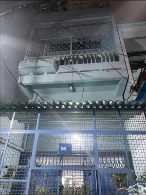 bán nhà sát mt phan văn trị p7 q5 - dt 50m2 - kc trệt 2 lầu - phù hợp xây chdv - giá : 8,6 tỷ tl