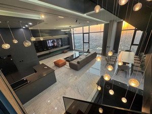 cho thuê căn góc 114m² siêu thoáng tại chung cư capital elite 18 phạm hùng. lh 