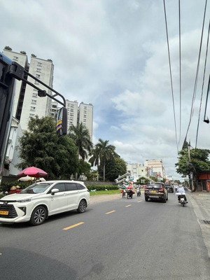 bán biệt thự 4 tầng, dt 8x25m, giá chỉ 15,8 tỷ, hẻm xe tải ngay tân kỳ tân quý, tân phú, sát aeon