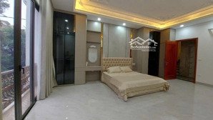 hiếm! đẹp quá! building nhỏ đầm trấu! 7 tầng thang máy! sổ vuông - hè rộng - ở thích - thuê 60-70tr