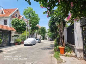 cc bán vila khu compound" ngay mt đường trần não dt 10 x 29,5 cn 294m2 gara, sân vườn giá 58 tỷ tl