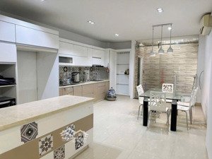 chỉ 220tr/m2, lk văn quán, hà đông. dt 84m2, 4 tầng, mt 4,5m, giá 18,5 tỷ. kinh doanh, vỉa hè.