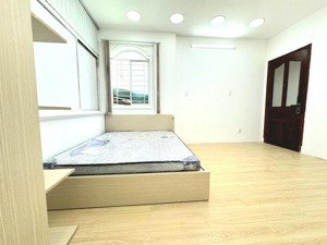 cho thuê studio 35m2, 7 triệu ở thủ khoa huân, q1, hcm