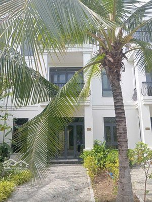 duy nhất 1 căn hàng hiếm - biệt thự west lakes golf & villas
- diện tích 84m2 giá chỉ 2ty650