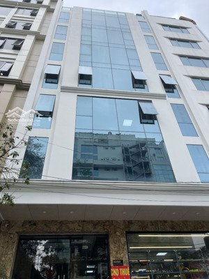 cho thuê mặt phố trần quốc hoàn. dt: 55m2 * 6 tầng. mt: 8m. thông sàn, thang máy