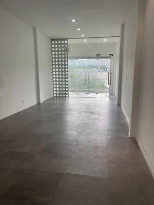 cho thuê nhà mặt tiền dt 4,2x18m, 5 tầng, đường lê thánh tôn, bến nghé, q.1, 152 triệu/tháng