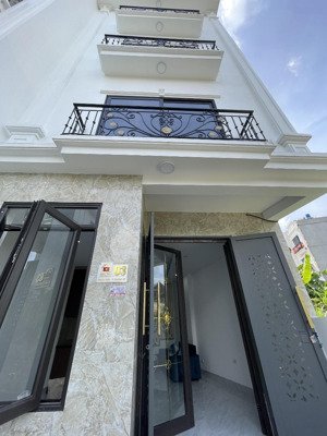 bán nhà 5 tầng phụng châu vị trí vàng giá tốt nhất khu vực