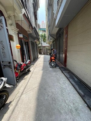 cần bán gấp nhà định công 50m2 5 tầng ngõ nông, thông, 2 mặt ngõ, qh ổn định, ở sướng chỉ 170tr/m2