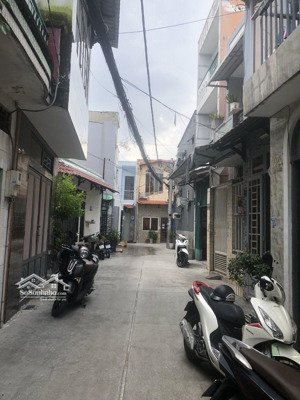 chỉ nhỉnh 3 tỷ có nhà đẹp hẻm xe hơi - thông tứ hướng - 32m2- 2 tầng kĩ