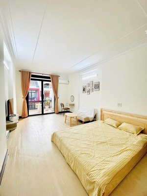 căn hộ 1 ngủ 45m2 ban công tách bếp thoáng - sáng tự nhiên full nội thất mới ngay phố ẩm thực pxl