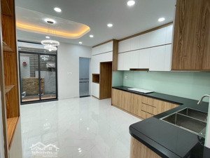 bán nhà hẻm 8m trung tâm tân phú tđ trọng nhà mới 3 tầng ở ngay 100m2 chỉ 10.4 tỷ