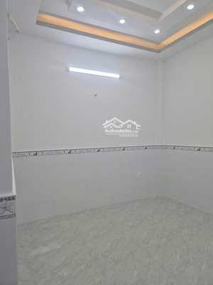 bán nhà đẹp khu an ninh dân trí đường nguyễn sơn 4x15 trệt 3 lầu đẹp giá 6.3 tỷ còn tl