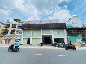 nhà cho thuê mặt tiền trần quang diệu quận 3, mặt tiền siêu lớn 15m, sàn suốt