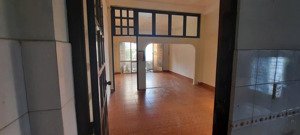 bán căn hộ chung cư đường ký con - 76m2 chỉ 4,3 tỷ 