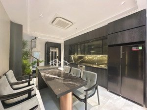 bán nhà nguyễn sơn gara ô tô thang máy 7 tầng full nội thất trung tâm gia thụy 15 tỷ