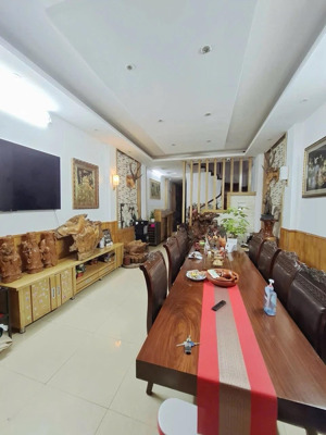 bán gấp nhà văn quán hà đông, kinh doanh, vị trí cực đẹp, diện tích 100m - 5 tầng - mặt tiền 4.2m.