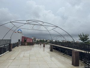 570m ngang 30m mặt tiền đường 15m ddooi s diện bờ hồ ,công viên tp hội an giá đầu tư.