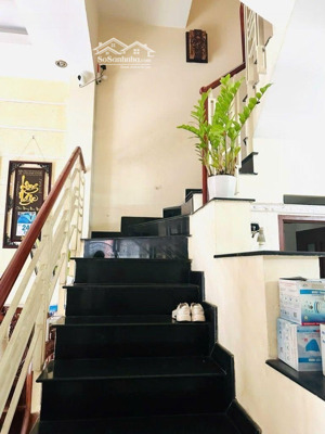 nhà xây tâm huyết hẻm ô tô sát mặt tiền