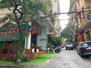 cho thuê nhà lô góc 70m2 phố hoàng cầu, đống đa vị trí siêu đẹp kinh doanh cực đỉnh