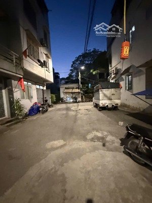 bán nhà phố phúc hoa, tây hồ 14,6 tỷ, 50,1m2, ô tránh đỗ ngày đêm, kinh doanh.