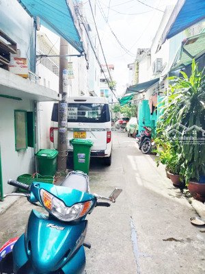 chỉ nhỉnh 4 tỷ, hẻm xe hơi!!! nhà 2 tầng hương lộ 2, gần ngã 4 bốn xã, 43m ngang gần 4m.