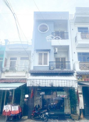 thoại ngọc hầu, 4m x 21m, 3 tầng btct, 10pn, 2 mặt hẽm xe hơi,oto ngủ nhà,giáp tân bình, chỉ 8.x tỷ