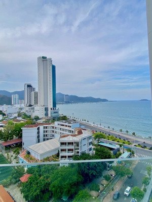 bán căn 1pn + căn 65m view biển giá 3.7 tỷ, sudio giá 2.780 tỷ căn rẻ nhất lh: 