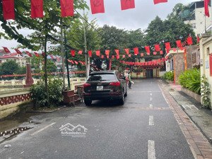 bán đất tại ngõ 55 hoàng hoa tham dt 100m2 giá 16 tỷ